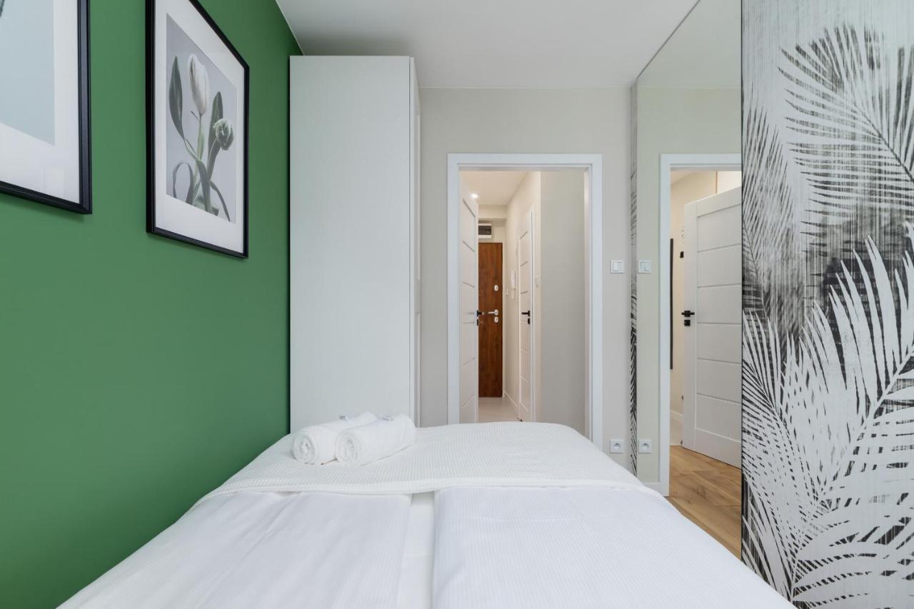 Modern Apartment On Lobzowska Street By Noclegi Renters คราคูฟ ภายนอก รูปภาพ